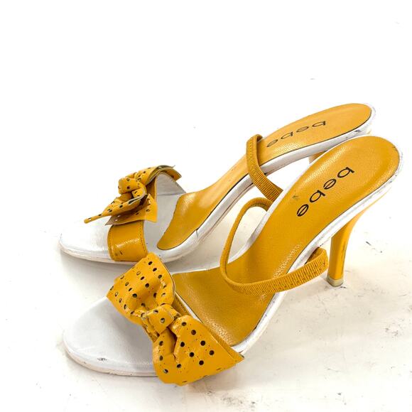 Bebe Perforated Mules Heels 5.5 Yellow Leather Sandals Glam Cocktail Resort - Picture 1 of 6
